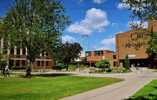 西亚斯大学电子商务专业