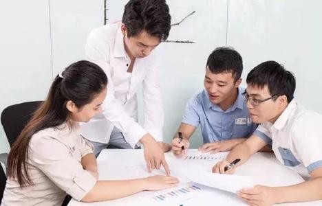 电子商务要不要转专业